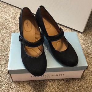 Jaclyn Smith, Mary Jane style heel